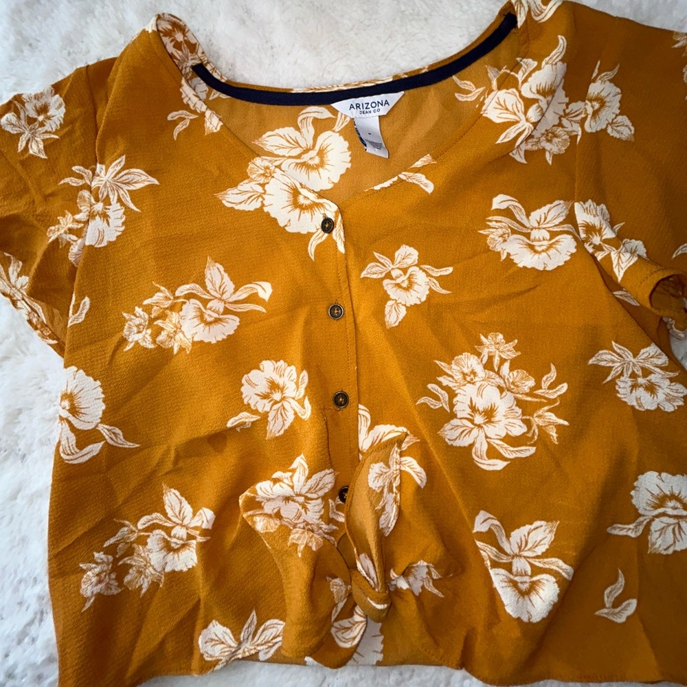 Floral crop blouse